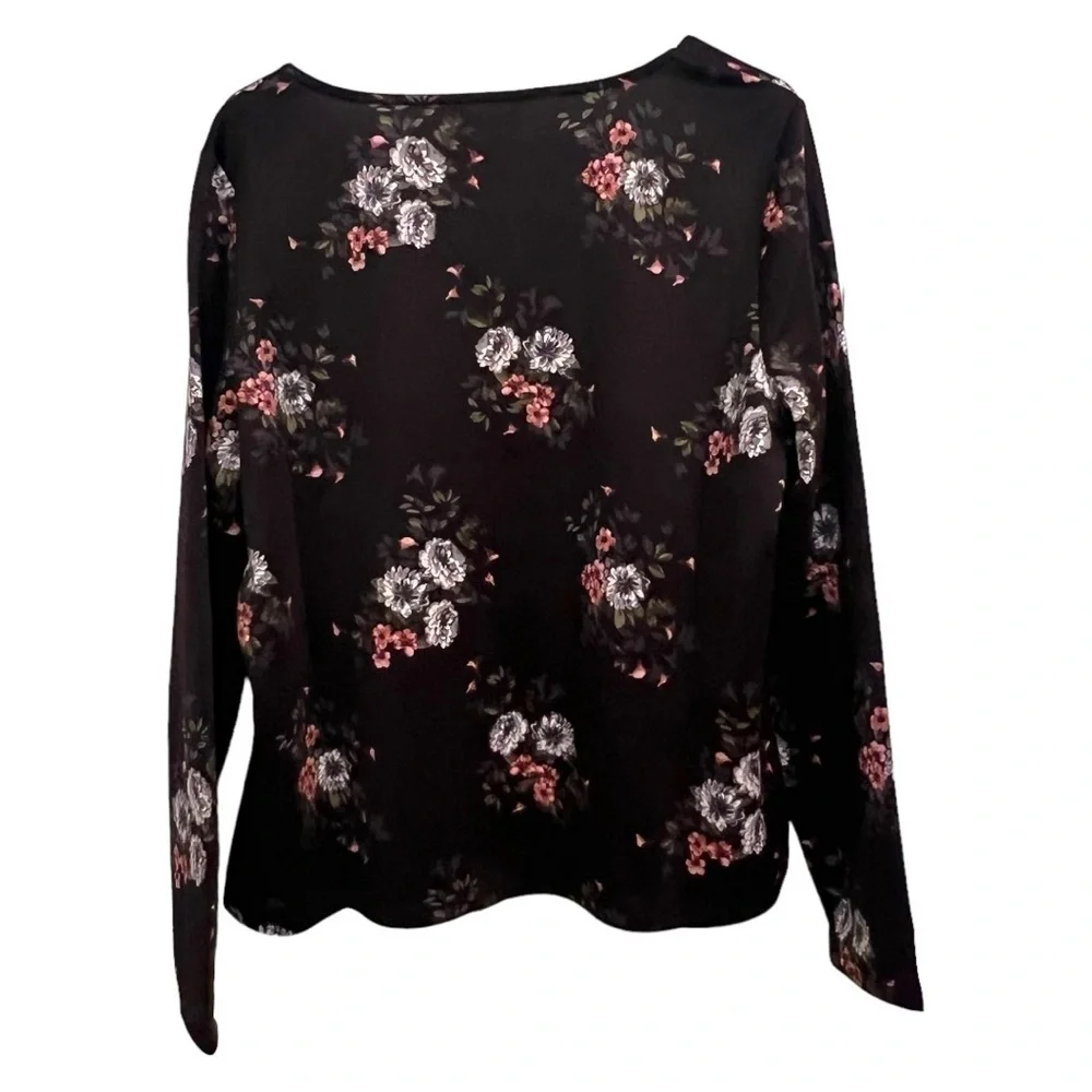 Violets & Roses Women's Square Neck Long Sleeve Floral Top Black Size XL NWT - Picture 2 of 10